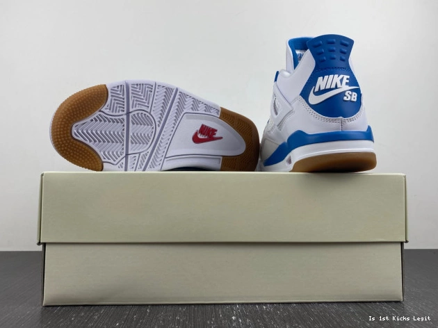 SB 4 Retro Jordan DR5415-104 0629
